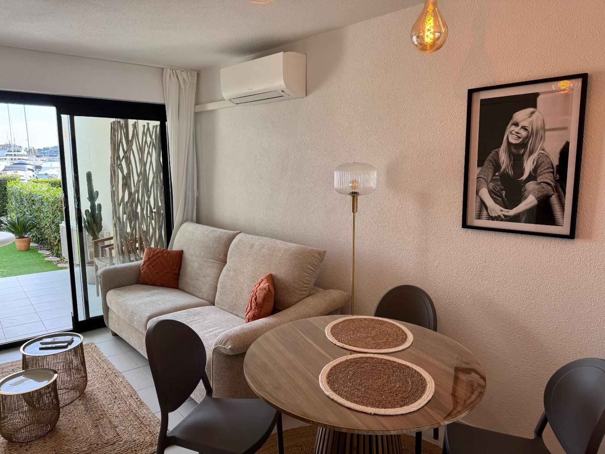 Les Marines De Apartment